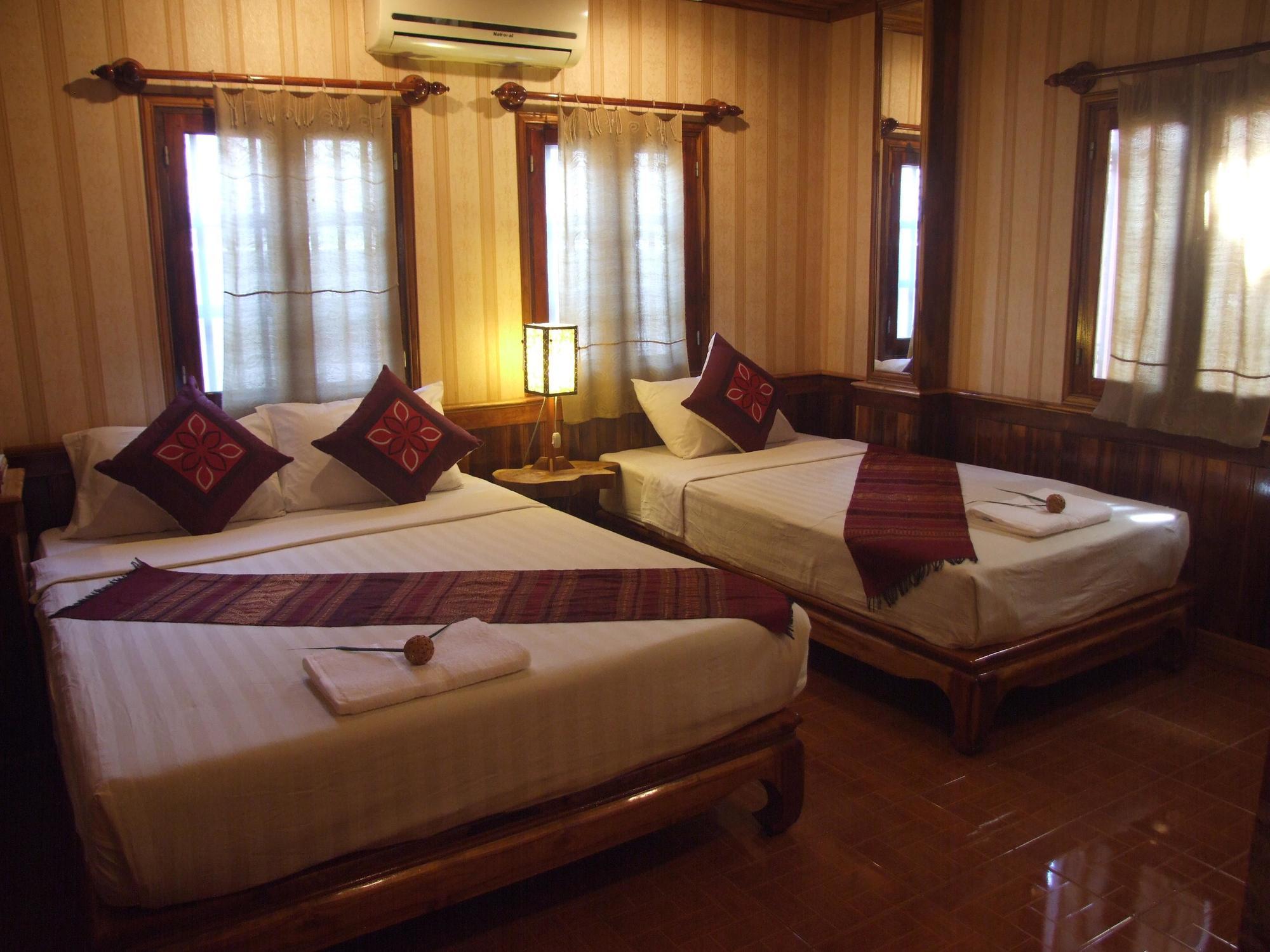 แอปเปิ้ล เกสต์เฮ้าส์ Hotel หลวงพระบาง ภายนอก รูปภาพ