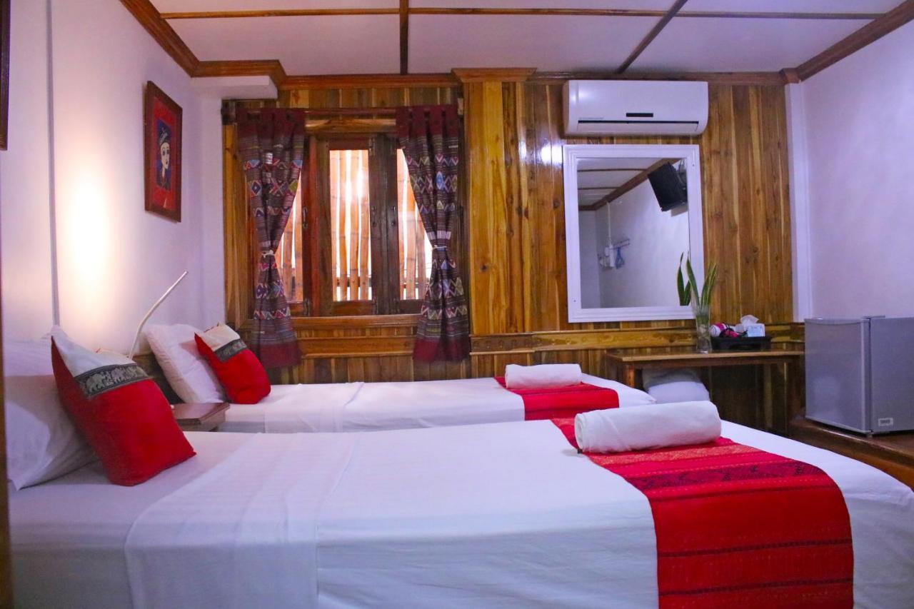 แอปเปิ้ล เกสต์เฮ้าส์ Hotel หลวงพระบาง ภายนอก รูปภาพ